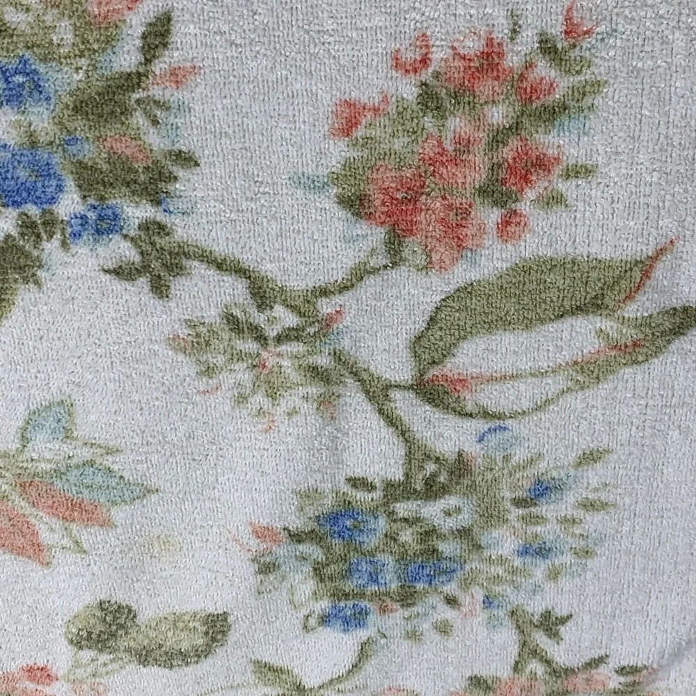 Vintage Fieldcrest Floral Patterned Bath Towel Cotton 23
